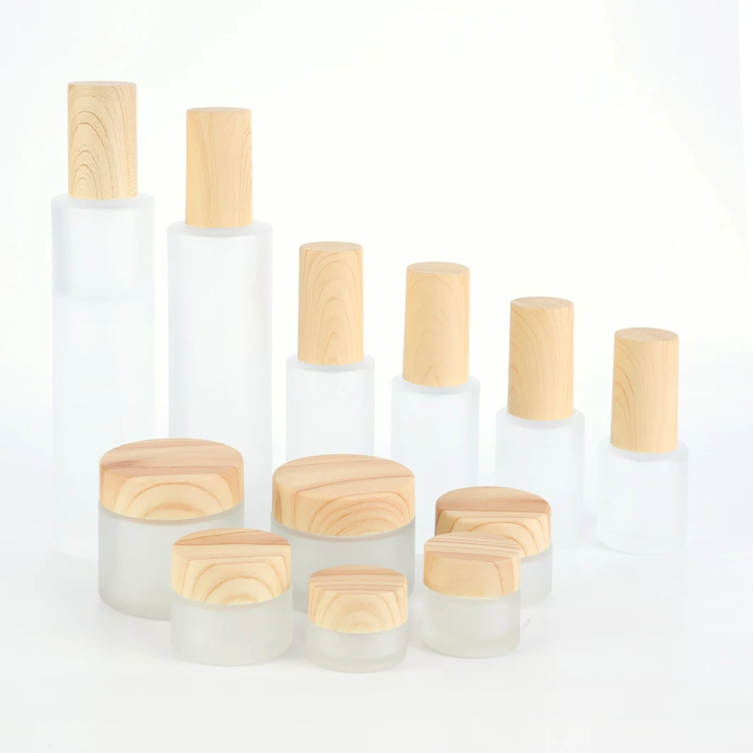 Eco-Freindly Frosted Cosmetic Packaging Container Glass Bottles Spray Pump Perfume Bottle Glass Jar with Bamboo Cover Cap